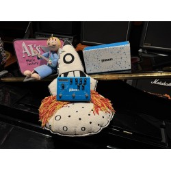 Strymon Mobius  Multi Modulation Machine Pedal ( Stock Real NO Virtual)