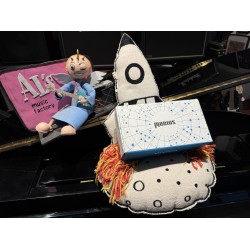 Strymon Mobius  Multi Modulation Machine Pedal ( Stock Real NO Virtual)