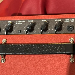 VOX PATHFINDER 10 RED  LIMITED ( STOCK REAL NO VIRTUAL)