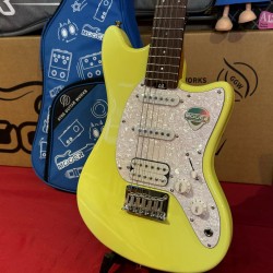 Mooer Guitars MLT10 (Travel/ Short Scale) CANDY YELLOW 2025 Super Light 2,5Kg