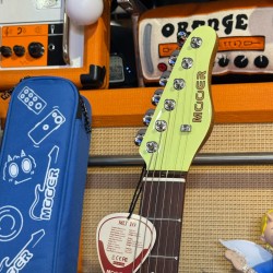 Mooer Guitars MLT10 (Travel/ Short Scale) CANDY YELLOW 2025 Super Light 2,5Kg