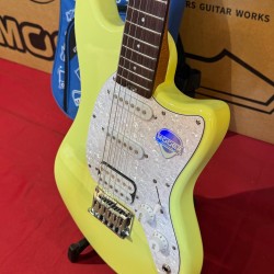Mooer Guitars MLT10 (Travel/ Short Scale) CANDY YELLOW 2025 Super Light 2,5Kg