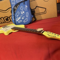 Mooer Guitars MLT10 (Travel/ Short Scale) CANDY YELLOW 2025 Super Light 2,5Kg