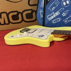 Mooer Guitars MLT10 (Travel/ Short Scale) CANDY YELLOW 2025 Super Light 2,5Kg