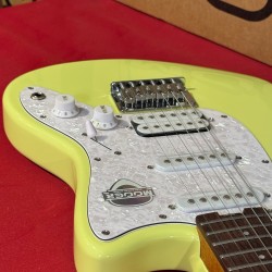 Mooer Guitars MLT10 (Travel/ Short Scale) CANDY YELLOW 2025 Super Light 2,5Kg
