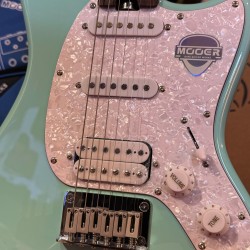 Mooer Guitars MLT10( Travel/ Short Scale ) CANDY BLUE 2025 Super Light 2,5Kg