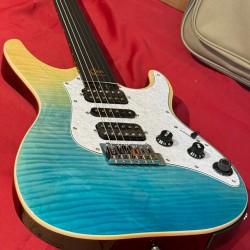 Mooer Guitars GTRS SL810 BLUE BURST 2025 Curly Maple Top