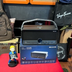 MOOER F40i BLACK  INTELLIGENT AMP (Guitar Bass Voice) Interface