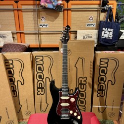 MOOER GUITARS MSC 10 PRO BLACK Tortoise  Pickguard HSS W/ Bag HSS