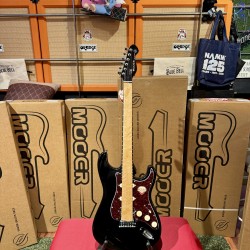 MOOER GUITARS MSC 10 PRO BLACK Tortoise  Pickguard HSS W/ Bag HSS  (Stock REAL NO Virtual)