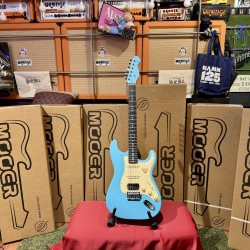 MOOER GUITARS MSC 10 PRO DAPHNE BLUE HSS W/ Bag (Stock REAL NO Virtual)