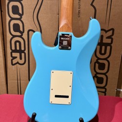 MOOER GUITARS MSC 10 PRO DAPHNE BLUE HSS W/ Bag (Stock REAL NO Virtual)