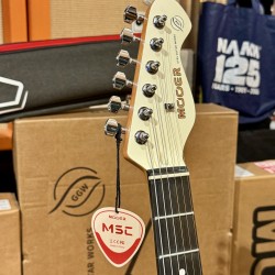 MOOER GUITARS MSC 10 PRO VINTAGE WHITE  HSS W/ Bag (Stock REAL NO Virtual)