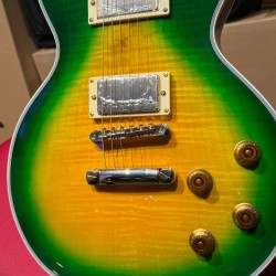 Vintage Guitars V100 30 ANNIVERSARY/ ANIVERSARIO  GREEN BURST W/ Bag