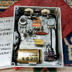 LUXURY TONE FX FAN’s FACE VINTAGE FUZZ MACHINE ( Hand Wired)