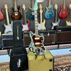 Guitarra Electrica Vintage Guitars V65 30 Anniversary Custom Art Paint “ Surf & Calaveritas” 1 of 1 LTD 2026 - Sea Foam Green